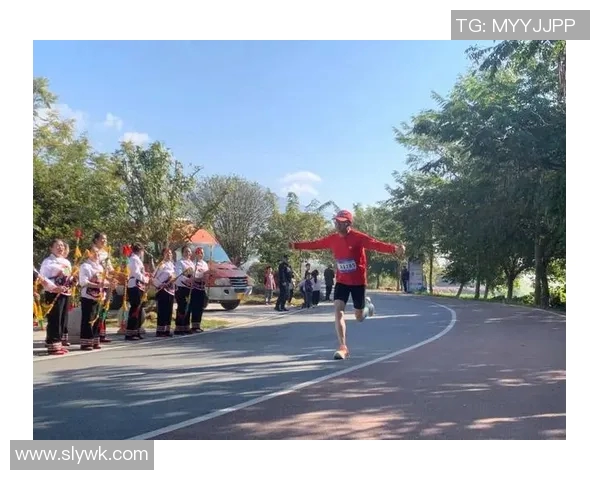 武汉城市马拉松街舞队展现力量与激情的精彩瞬间